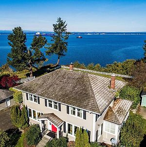 Historic Waterfront Colonial Home - Estate Grounds photos Exterior