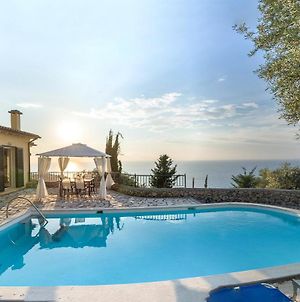 Agios Nikitas Villa Sleeps 6 With Pool Air Con And Wifi photos Exterior