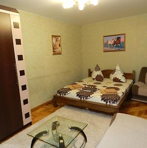 1-Room Apartment On Poshtova Street 169, By Grandhome photos Exterior