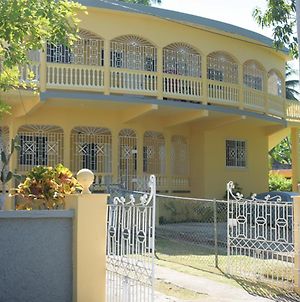 Unity Villa One Bedroom Apartment Close To Montego Bay And Beaches With Wifi photos Exterior
