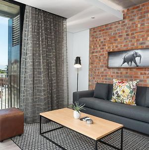 Sleek And Stylish Apartment In De Waterkant photos Exterior