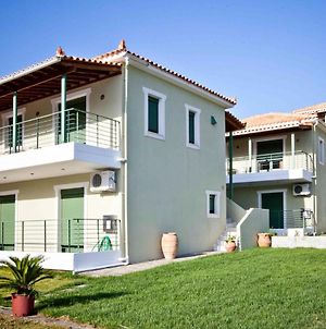 Aselinos Villa Sleeps 6 With Pool Air Con And Wifi photos Exterior