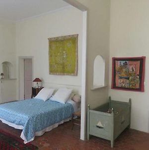 Serene Holiday Home In Tarascon With Patio photos Exterior