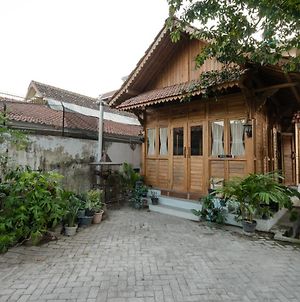 Oyo 1592 Gading 4U Homestay Near Rs Pratama Yogyakarta photos Exterior