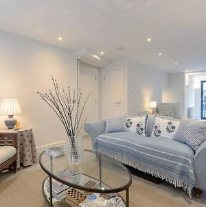 Stunning 3 Bedroom Apartment In South London photos Exterior