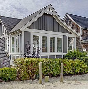 Beach Glass Cottage Two-Bedroom Home photos Exterior