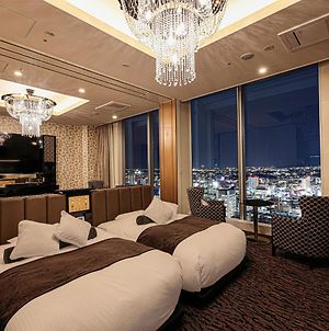 Apa Hotel & Resort Yokohama Bay Tower photos Exterior