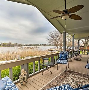 Serene Lakefront Getaway With Fire Pit And Grill! photos Exterior