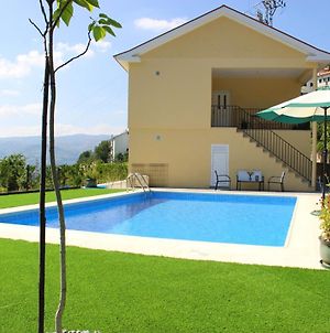 Villa With 3 Bedrooms In Sao Martinho De Mouros With Private Pool Furnished Garden And Wifi 1 Km From The Beach photos Exterior