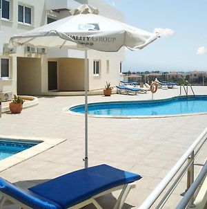 2 Bedrooms Appartement With Sea View Shared Pool And Enclosed Garden At Larnaca 2 Km Away From The Beach photos Exterior