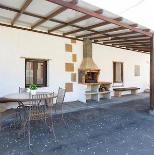 Casa Rustica Con Terraza Y Barbacoa By Lightbooking photos Exterior