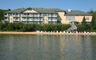 Hotel Magnuson Grand Lakefront Paradise Mi 2 United States From Us 177 Booked
