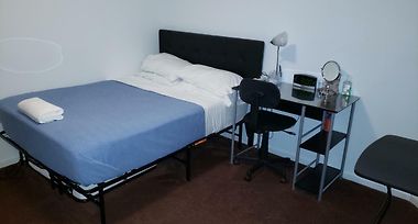Hotel Private Bedroom In Elizabeth Nj Near Newark Airport And