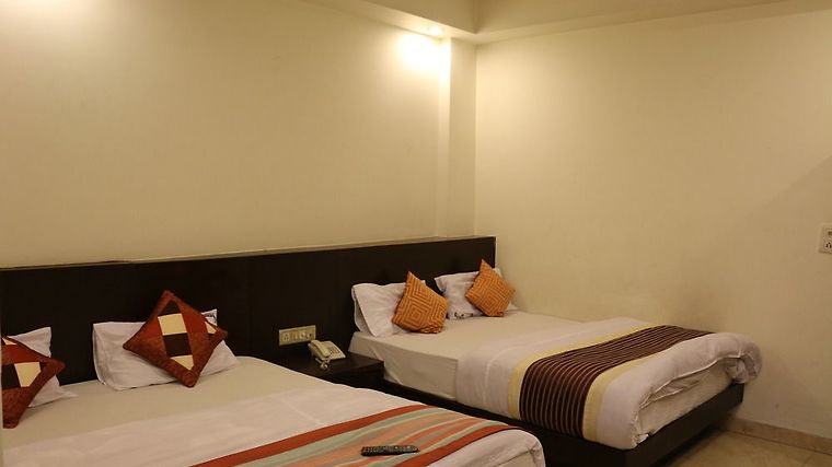 Hotel Seven Seas Inn New Delhi 2 India From Us 25 Booked