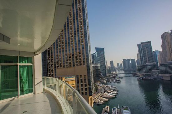 Huge-Deluxe-Dubai-Marina-Water-View-Apartment-photos-Exterior-Huge-Deluxe-Dubai-Marina-Water-View-Apartment.JPEG (552×368)
